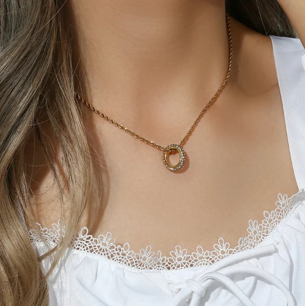 Lustre Loop Necklace