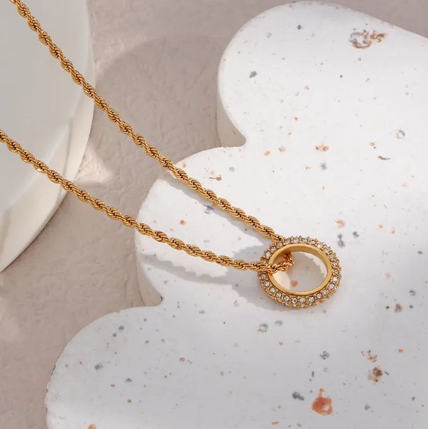 Lustre Loop Necklace