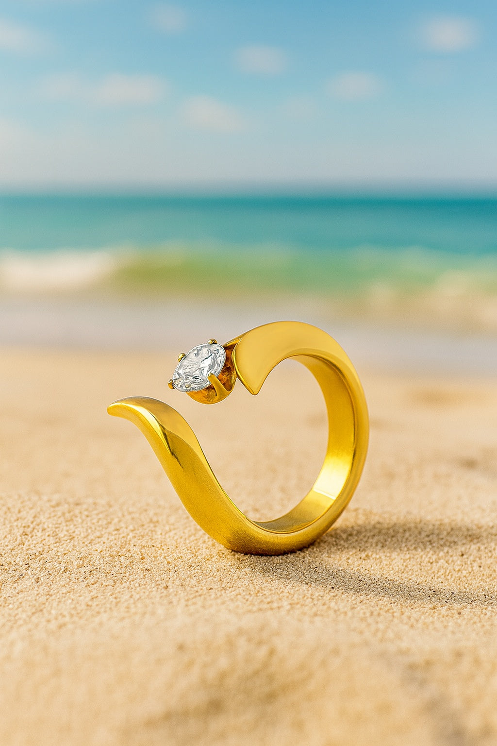 Eterna Curve Ring