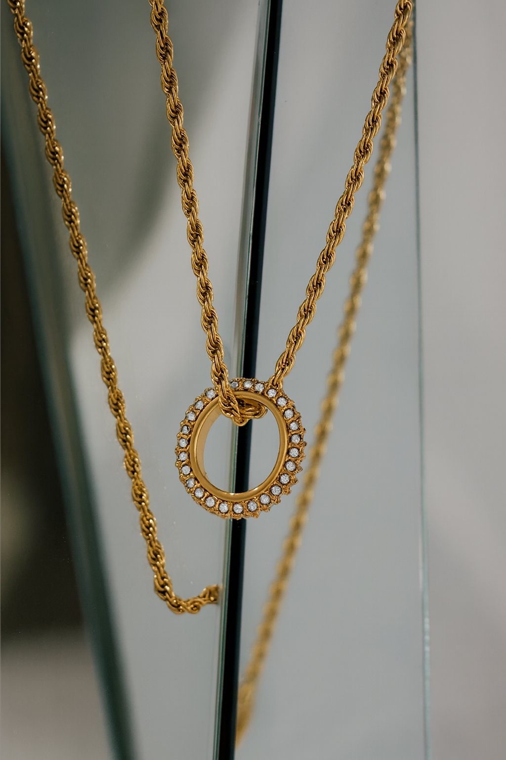 Lustre Loop Necklace